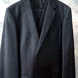Hugo Boss Men’s 3-Piece Suit – Flecked Navy – 42L / 34x34 – Excellent